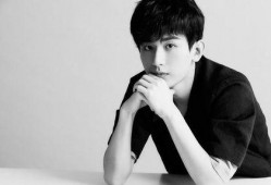 成毅最新行程爆料,多部作品齐发，火力全开迎接新挑战